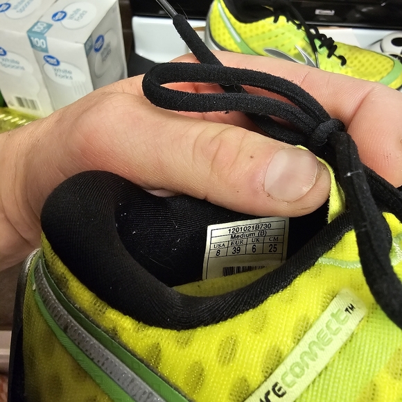 Brooks Pure Connect running shoes - repost d/t error. - Picture 6 of 13